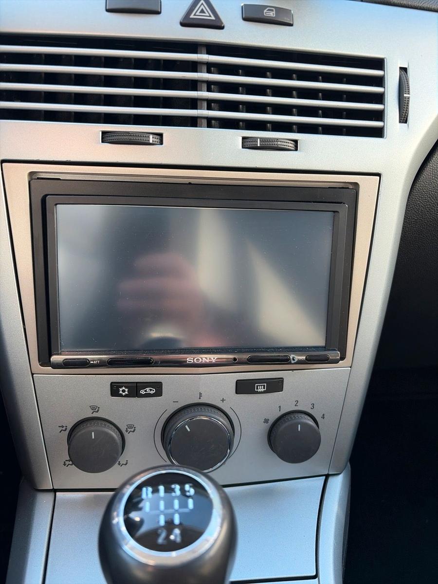 Opel Astra 2009 — photo 11
