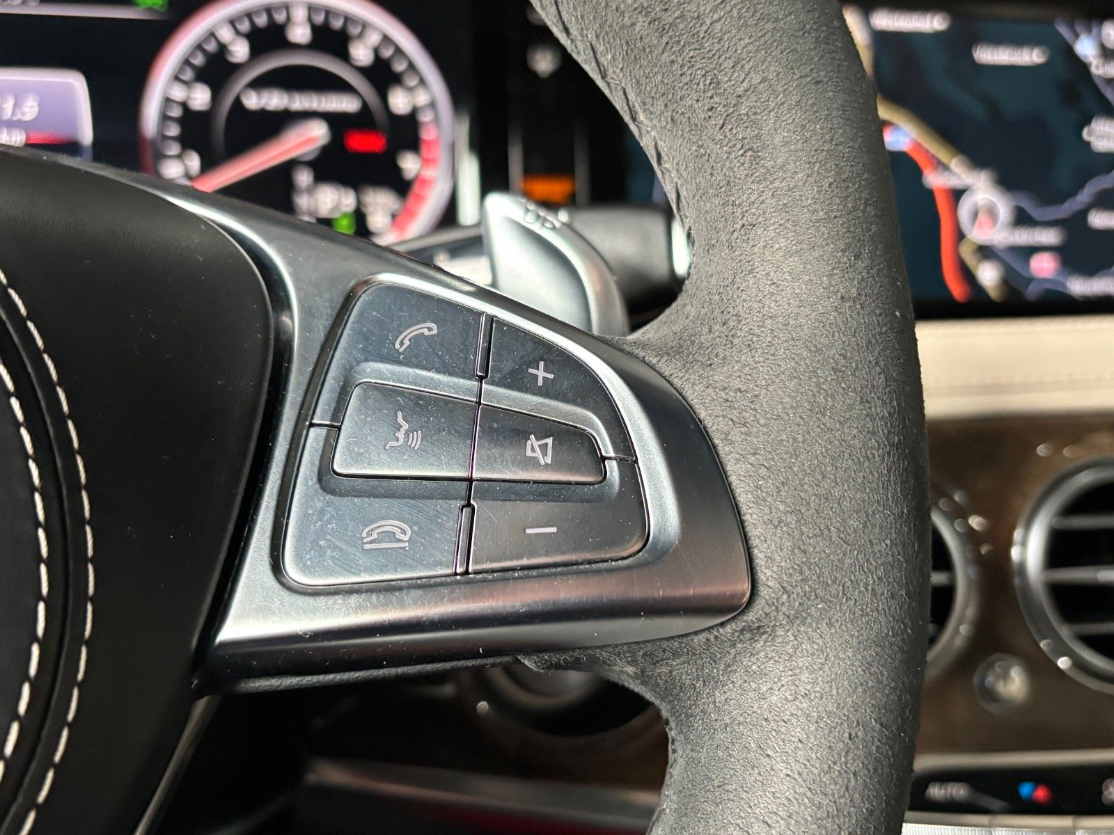 Fahrzeugabbildung Mercedes-Benz S 63 AMG L *Designo*Pano*Burmester*HUD*360KAM