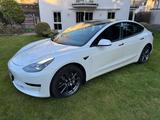Tesla Model 3 Standard Range Hinterradantrieb RWD 2023