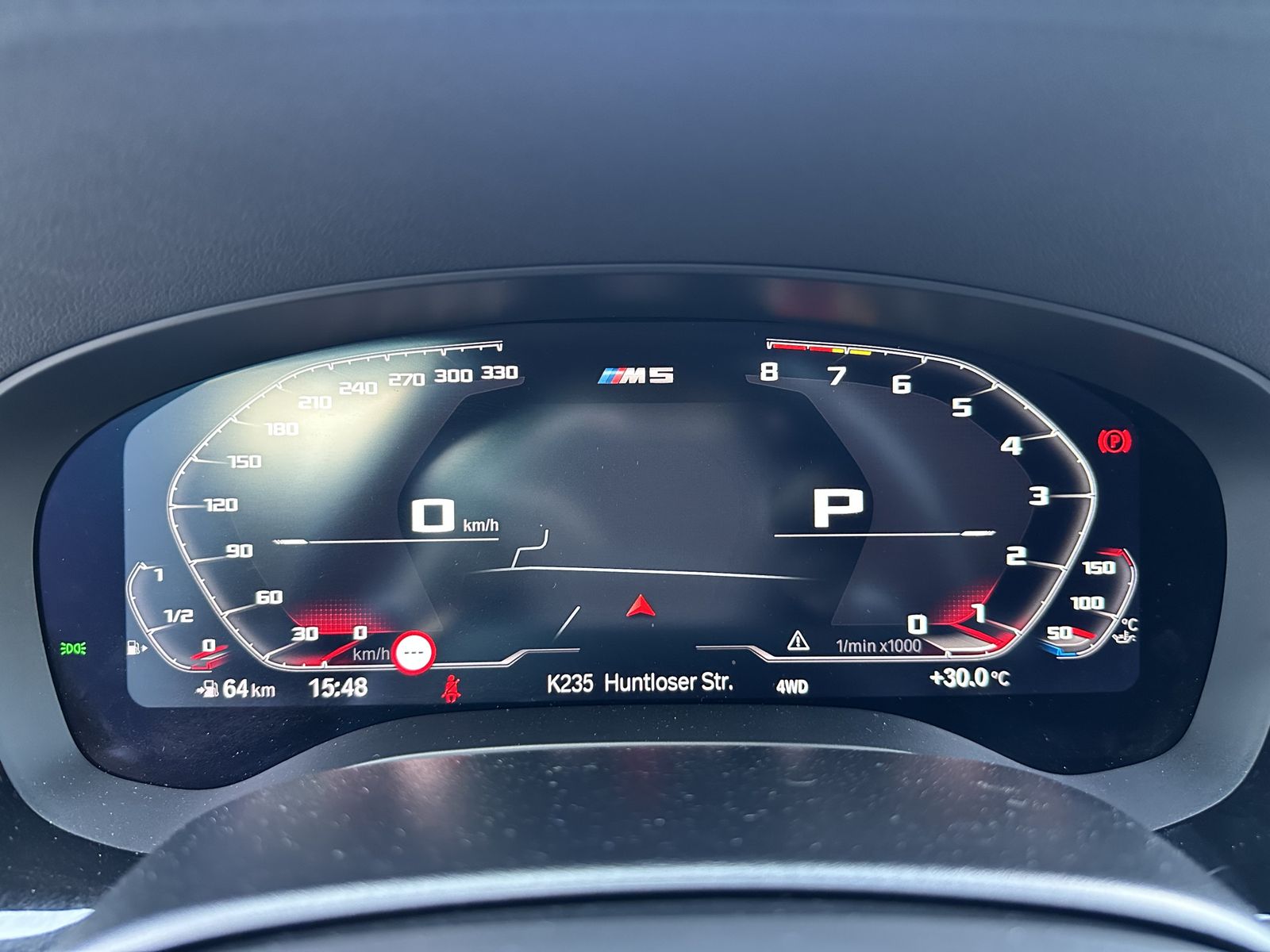 Fahrzeugabbildung BMW M5 Competition NAV+LED+KERAMIK+KAMERA+20ZOLL+1HD