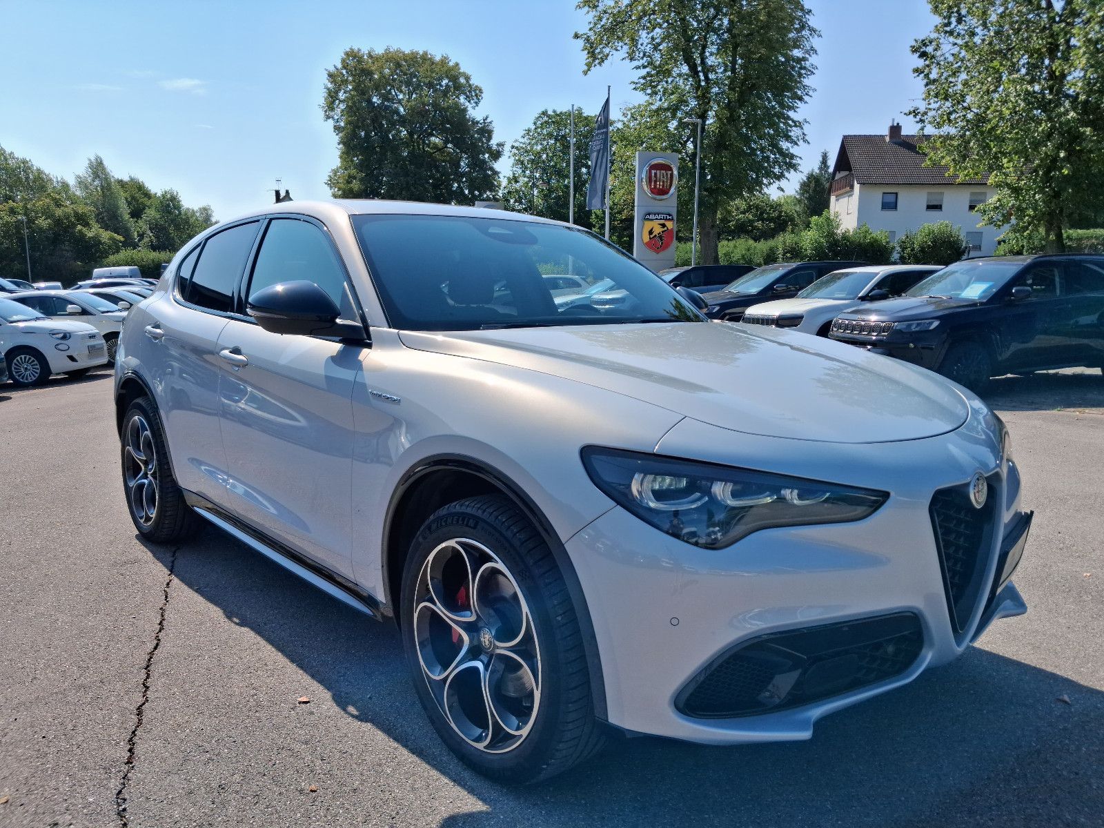 Fahrzeugabbildung Alfa Romeo Stelvio Veloce Q4 Allrad 280PS