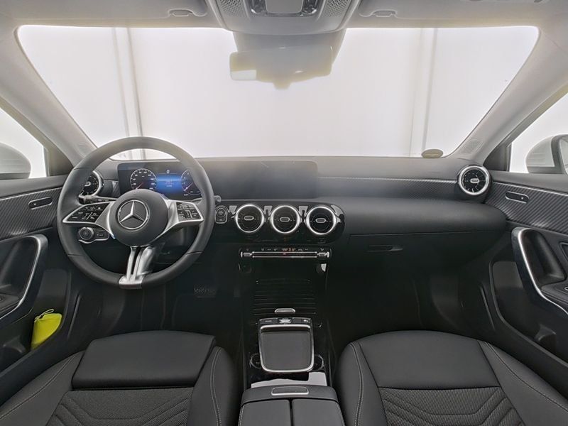 Fahrzeugabbildung Mercedes-Benz A 200 Progressive*LED*Kamera*Spurhalte*SHZ*Wide*