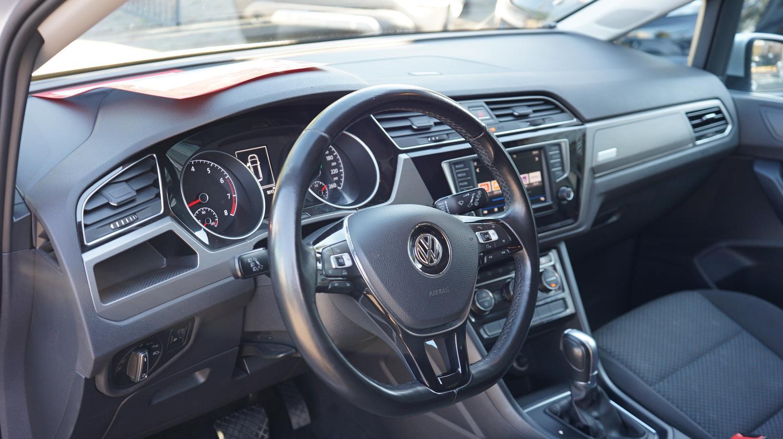 Volkswagen Touran Comfortline 1.4-7 Sitzer-Navi-DAB-3 Zonen