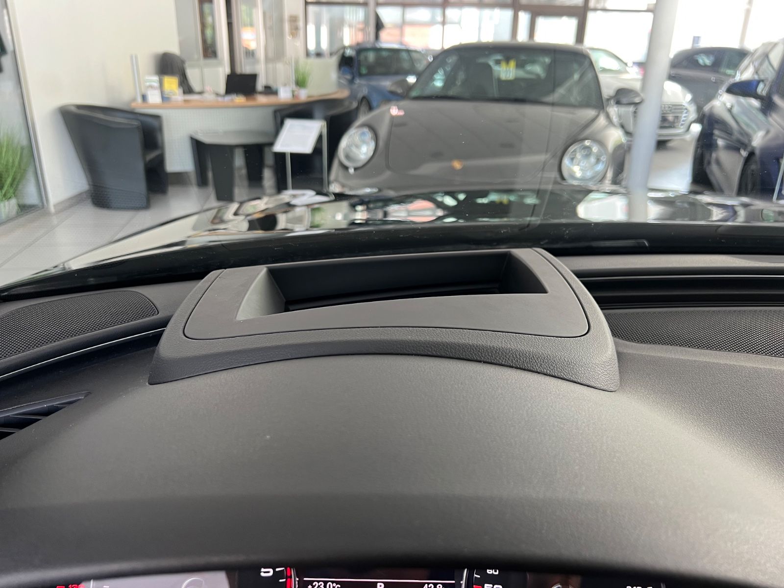 Fahrzeugabbildung Audi A6 Avant 3.0 TDI clean diesel quattro *PANO*HEAD