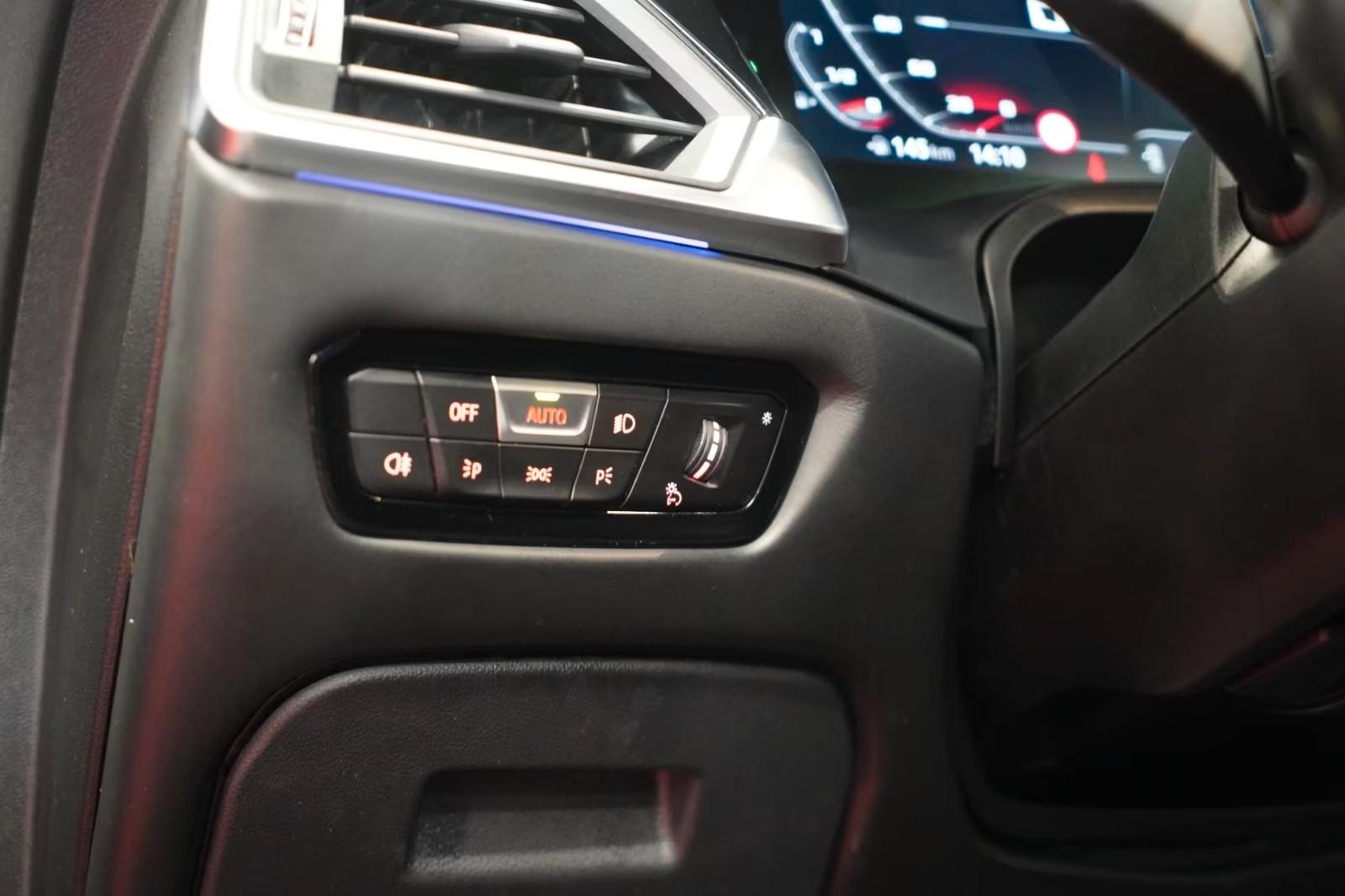 BMW M4 Competition Carbon*Head-Up*H/K*