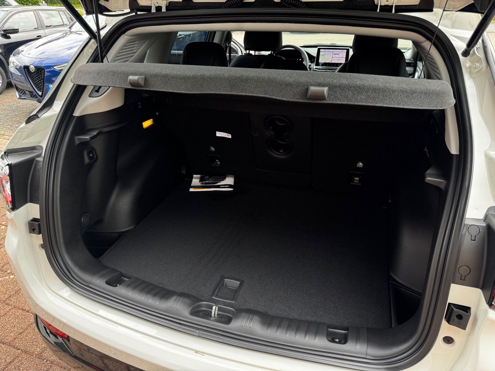 Fahrzeugabbildung Jeep Compass 1.5l GSE T4 48V Summit NAVI ACC KAMERA