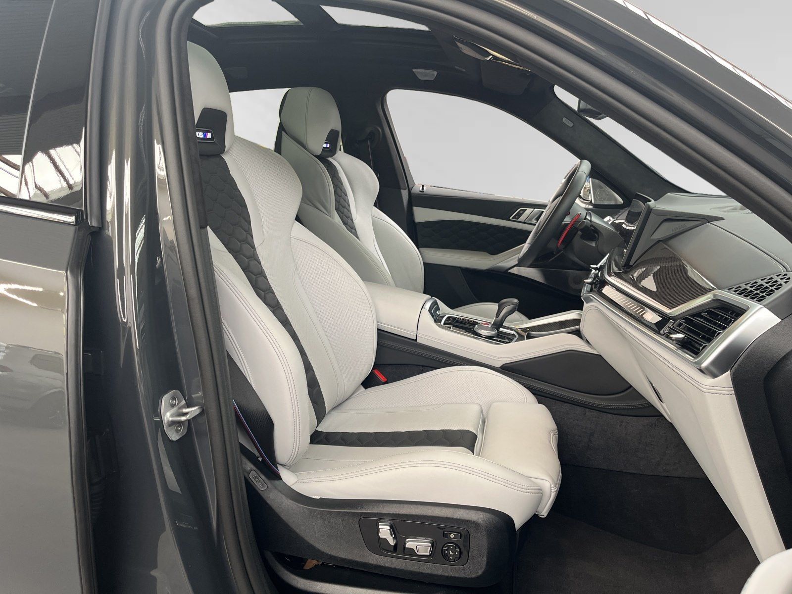 BMW X6 M - Bild 9