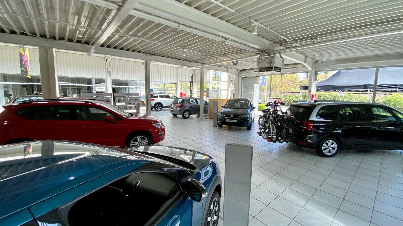 showroom-image-bottom