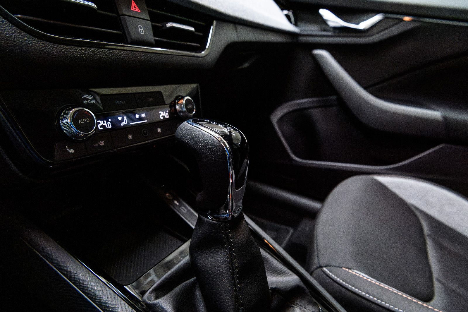 Fahrzeugabbildung SKODA Kamiq Selection 1.0 TSI LED+KAMERA+ACC+APP