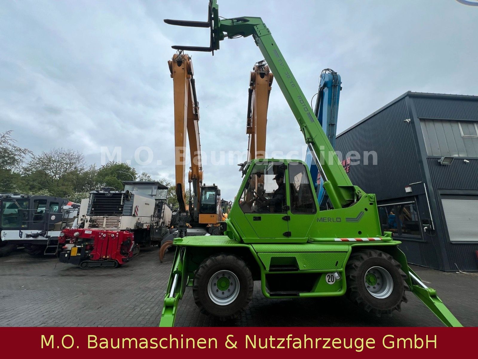 Fahrzeugabbildung Merlo Roto 30.16 EV / Palettengabel / SW /