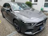 Mercedes-Benz A 250 e AMG-Line, sehr gepflegt, Pano/360/AHK - Mercedes-Benz A 250 in Bremen