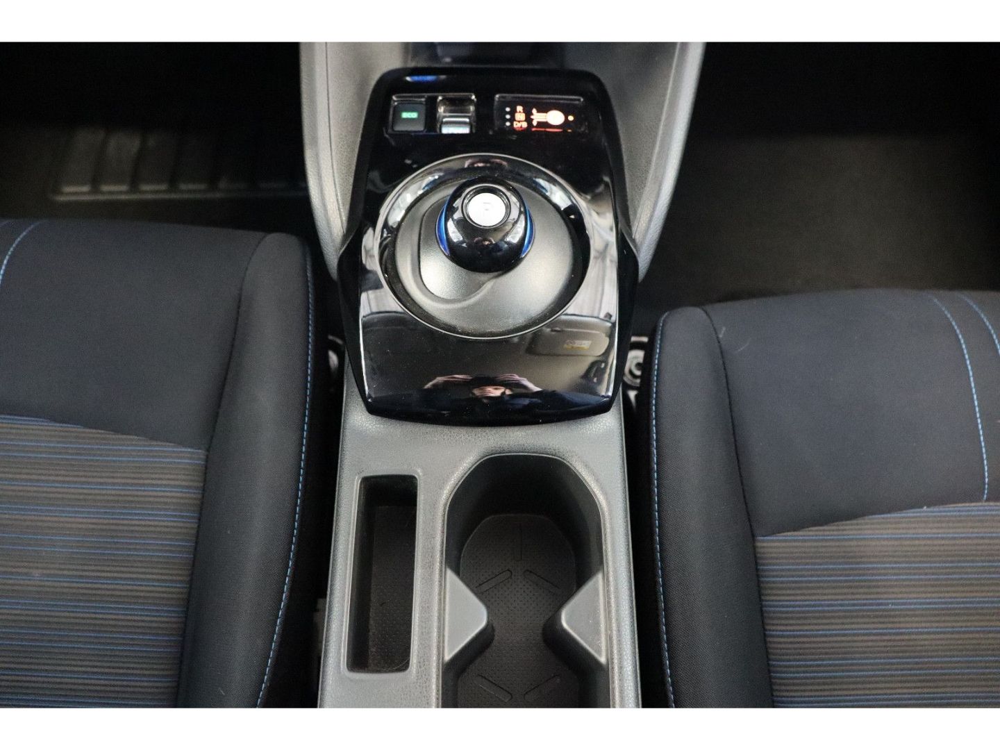 Fahrzeugabbildung Nissan Leaf 40 kWh Connect EV ACC Blis DAB Navi Kamera