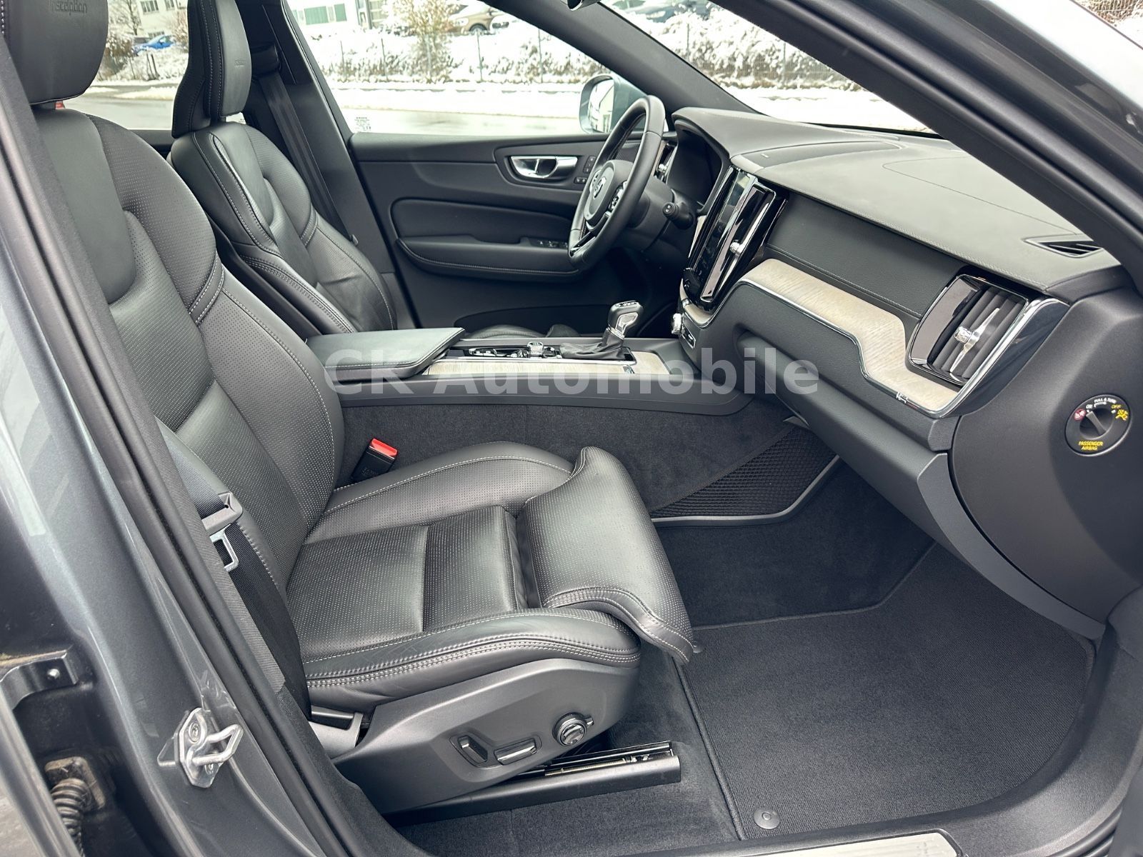 Fahrzeugabbildung Volvo XC60 D4 Inscription 2WD/BLIS/Head-Up/Pano/360°