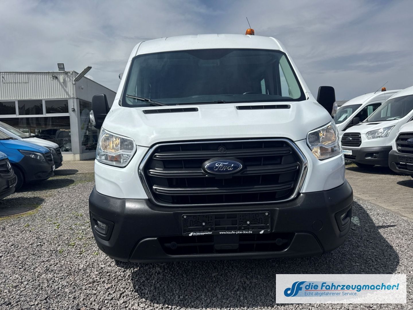 Fahrzeugabbildung Ford Transit Kasten 350 L3 Trend 2.0 MIXTO AHK CarPla