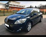 Toyota Verkaufe Toyota 1.6 gepflegt und zuverlässig - gebrauchte Toyota Auris aus dem Jahr 2011
