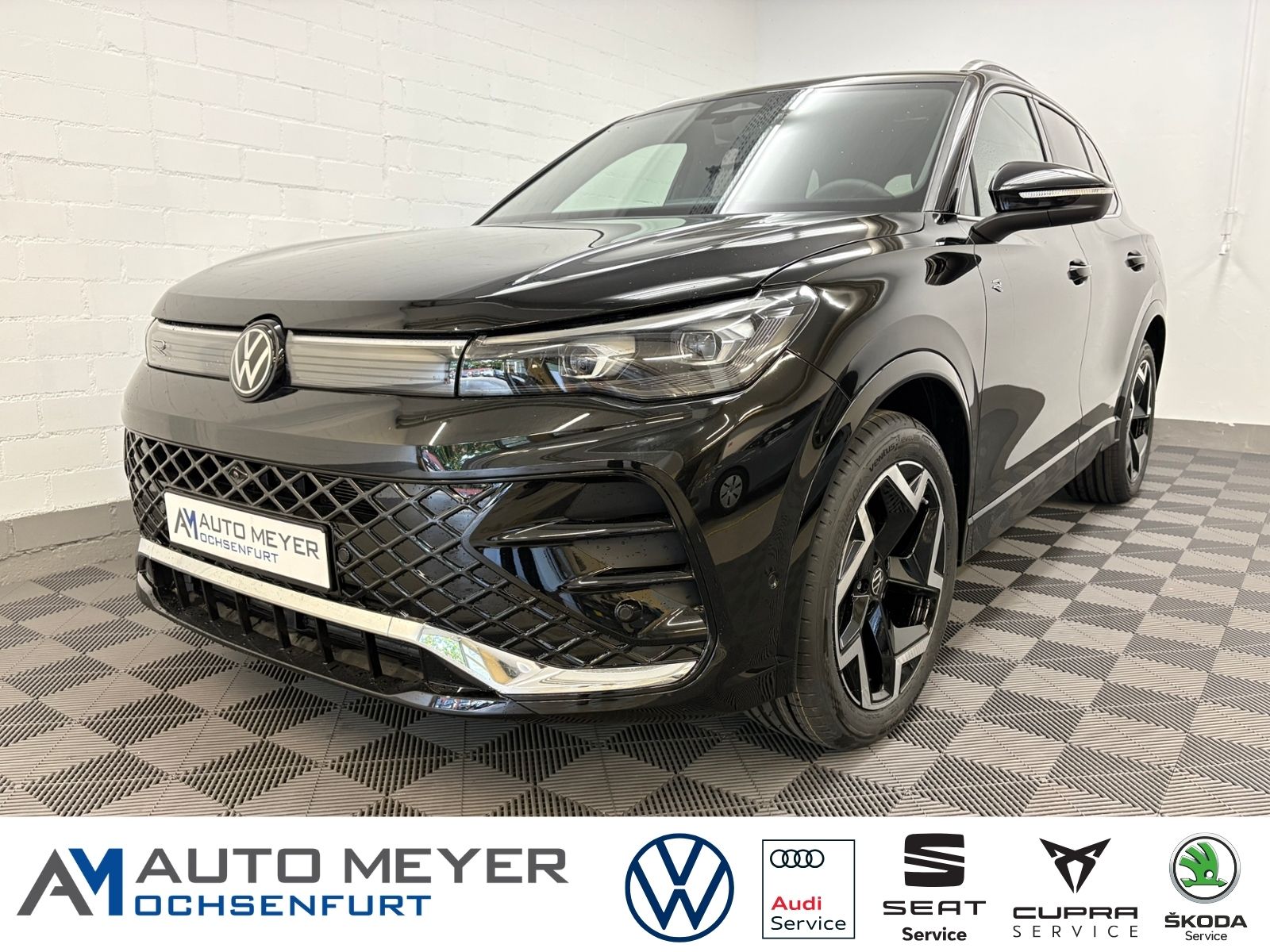 Volkswagen Tiguan R-Line 1,5 l eTSI DSG WR Satz Navi Leder