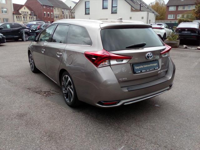 Toyota Auris Touring Sports Hybrid Design Edition