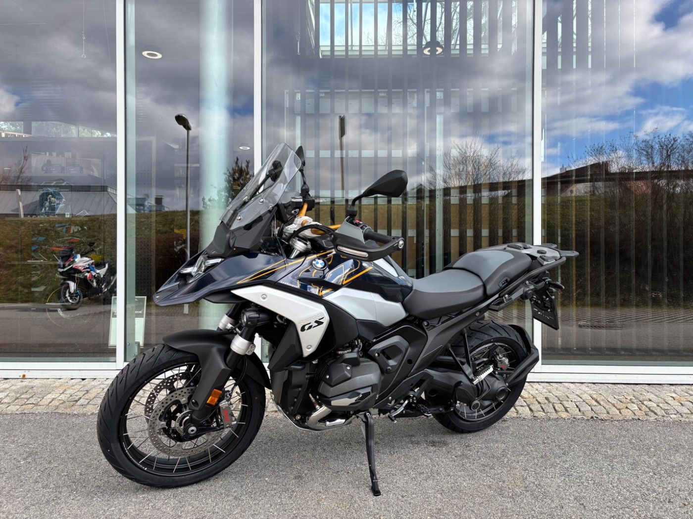 Fahrzeugabbildung BMW R 1300 GS Option 719 ASA