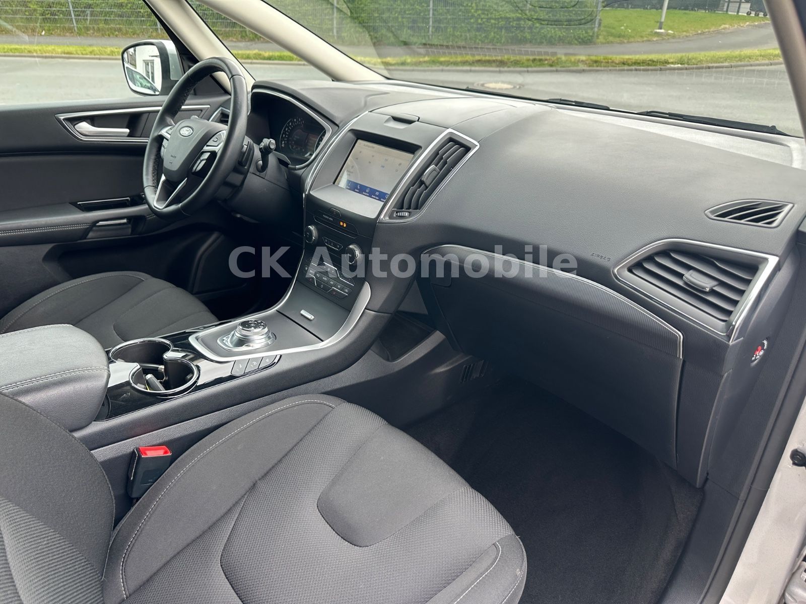 Fahrzeugabbildung Ford S-MAX Titanium 2.0TDCi Autom./Navi/LED/Kam./AHK