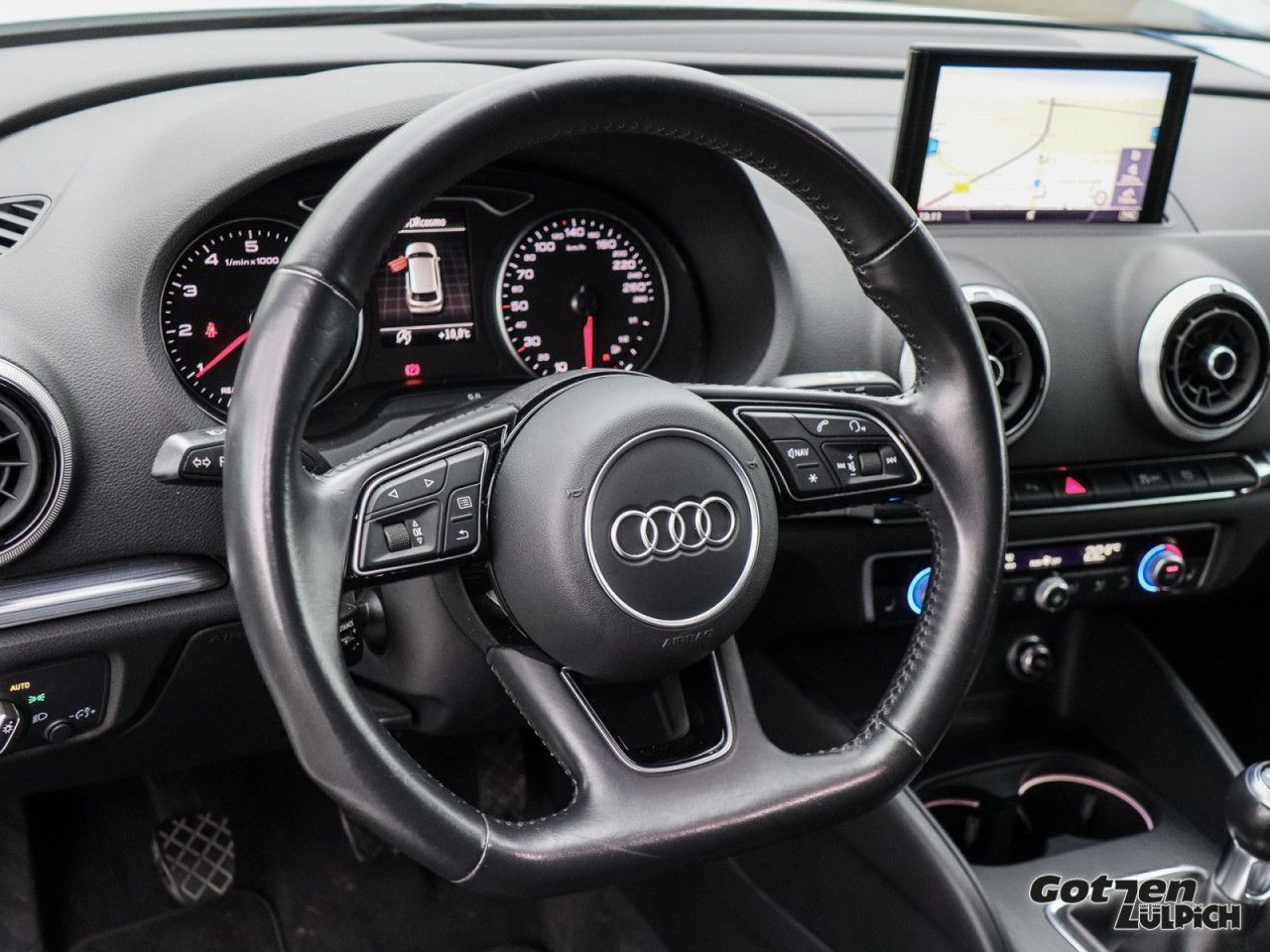 Fahrzeugabbildung Audi A3 Sportback 35 TFSI 1.5 sport Navi Paket S line