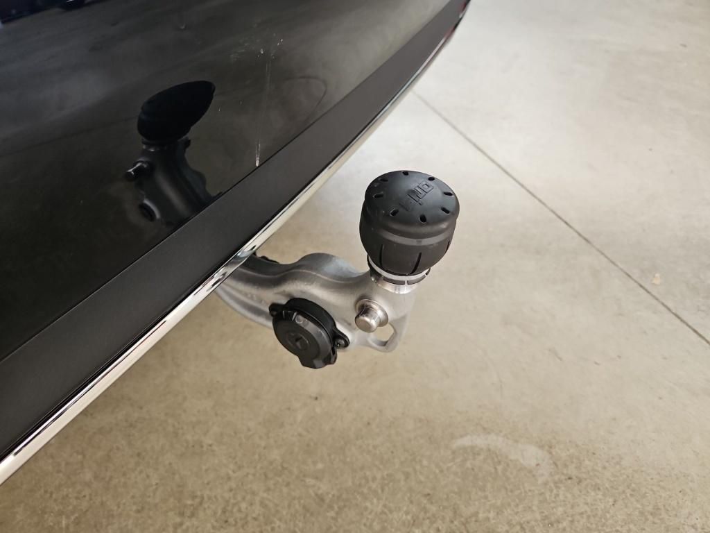 Fahrzeugabbildung Mercedes-Benz E 220 d 4M T-Modell +EDITION-AVANTGARDE+AHK+BURM