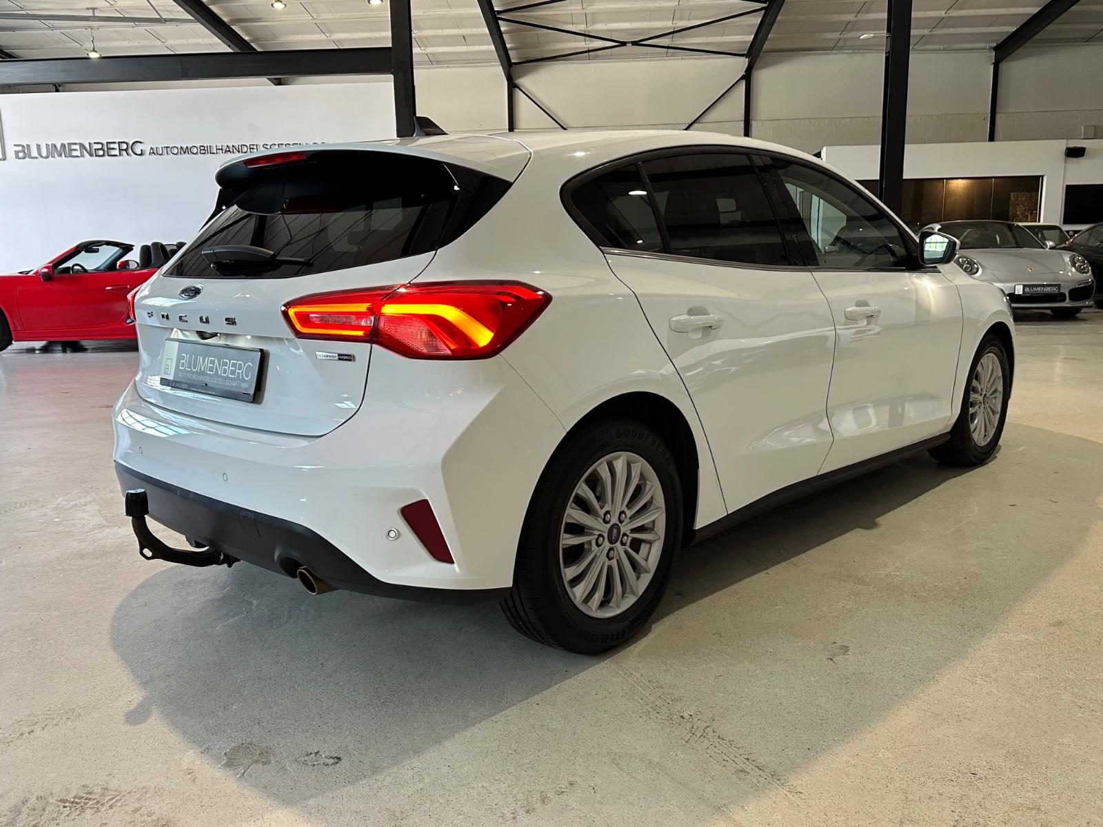 Ford Focus 1.0 EcoBoost Titanium*LED,Navi,Kamera,AHK*