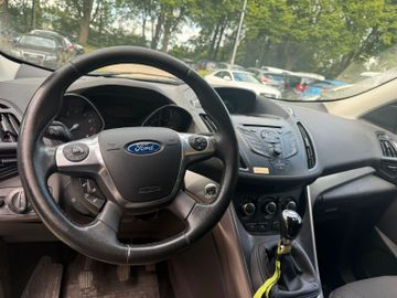 Ford Kuga - 11