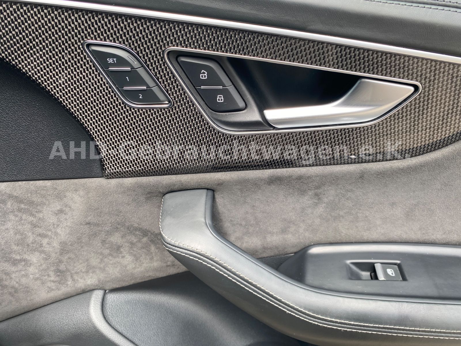 Fahrzeugabbildung Audi SQ8 4.0 TDI AHK B&O 360° Carbon Matrix Rauten 22