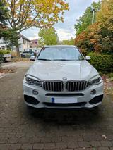 BMW X5 xDrive40d - - BMW X5 in Düsseldorf
