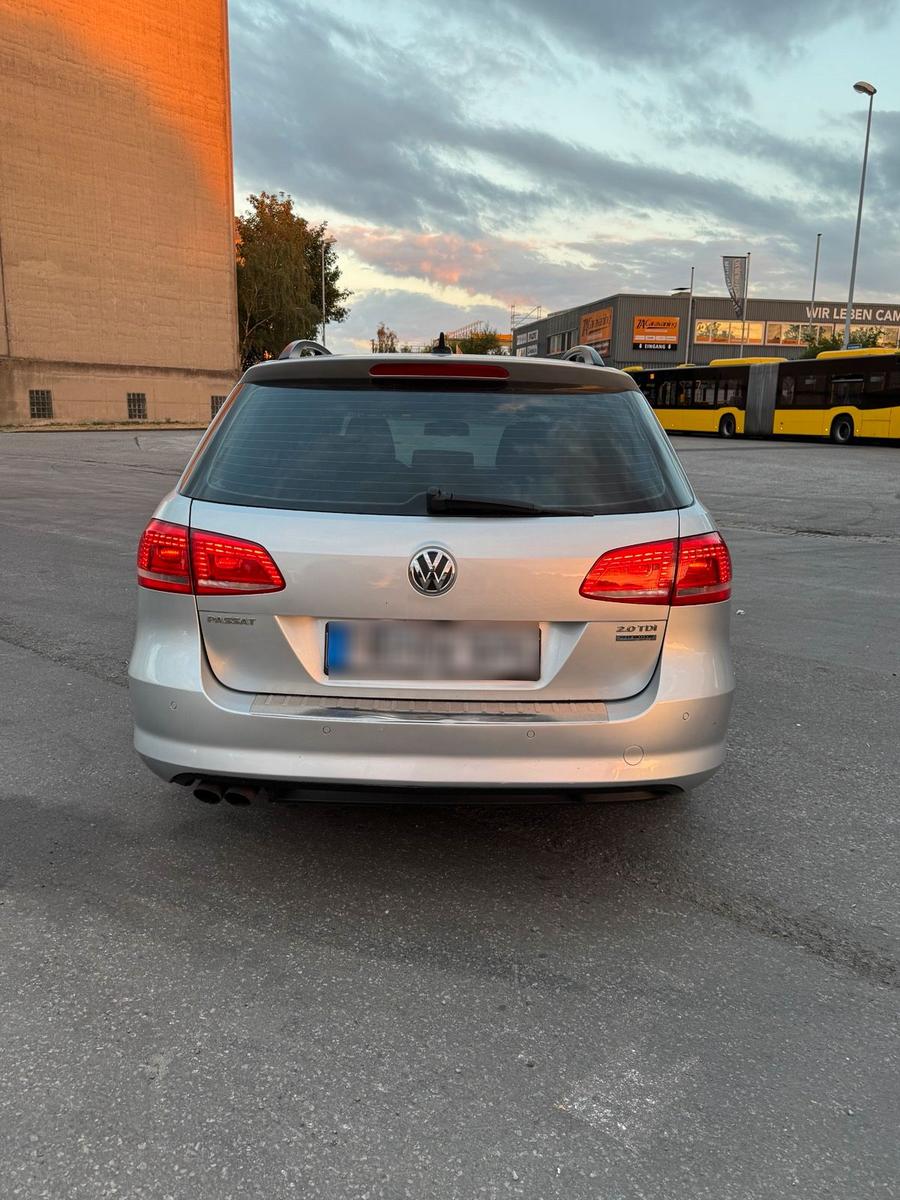 Volkswagen Passat 2012 — photo 6