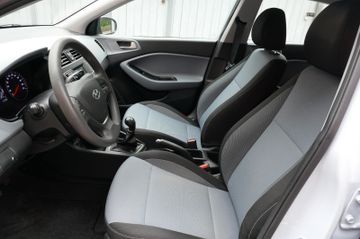 Fahrzeugabbildung Hyundai i20 Select aus 1. Hand