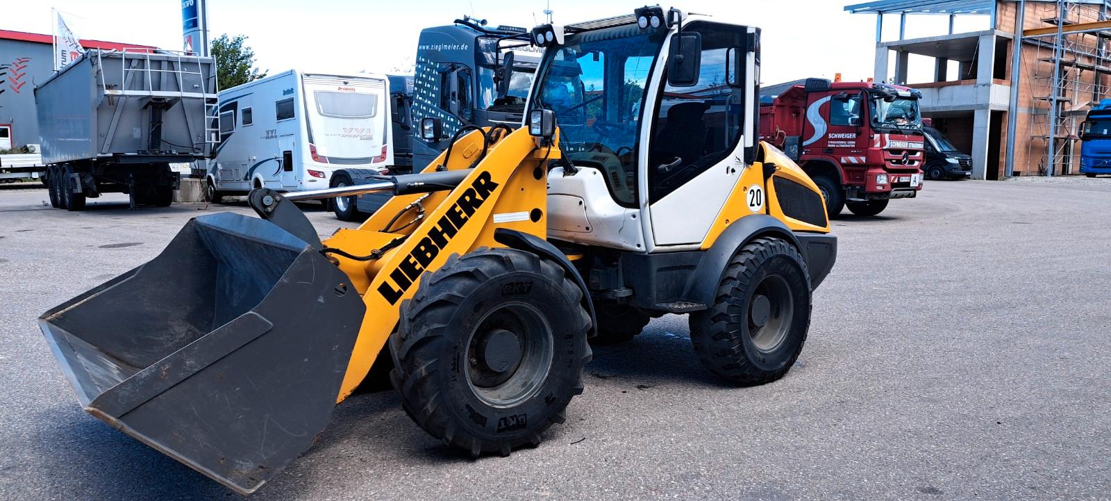 Liebherr L508 Compact