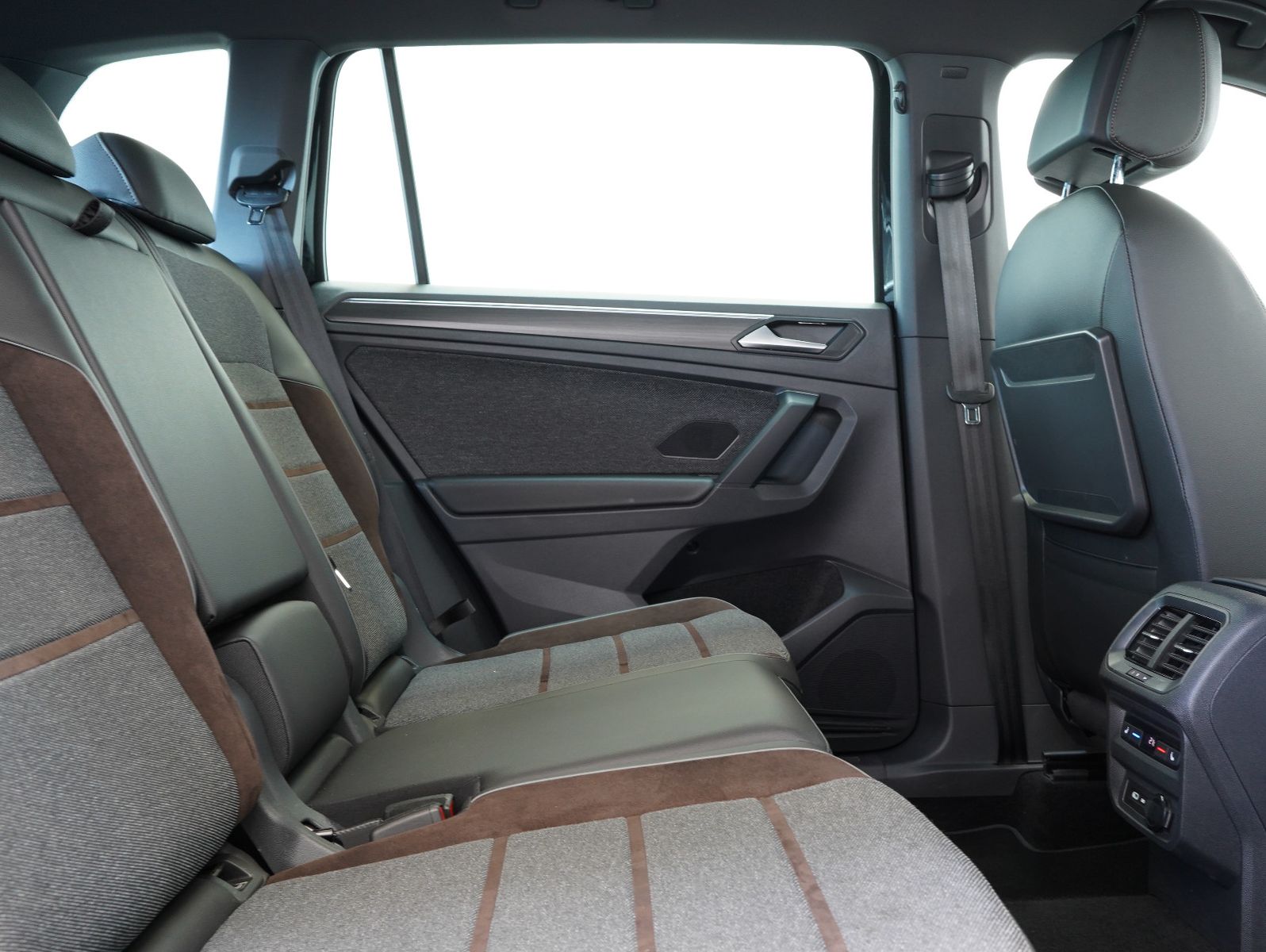 Fahrzeugabbildung SEAT Tarraco 1.5 TSI ACT Xcellence ACC/KAMERA/LM20"