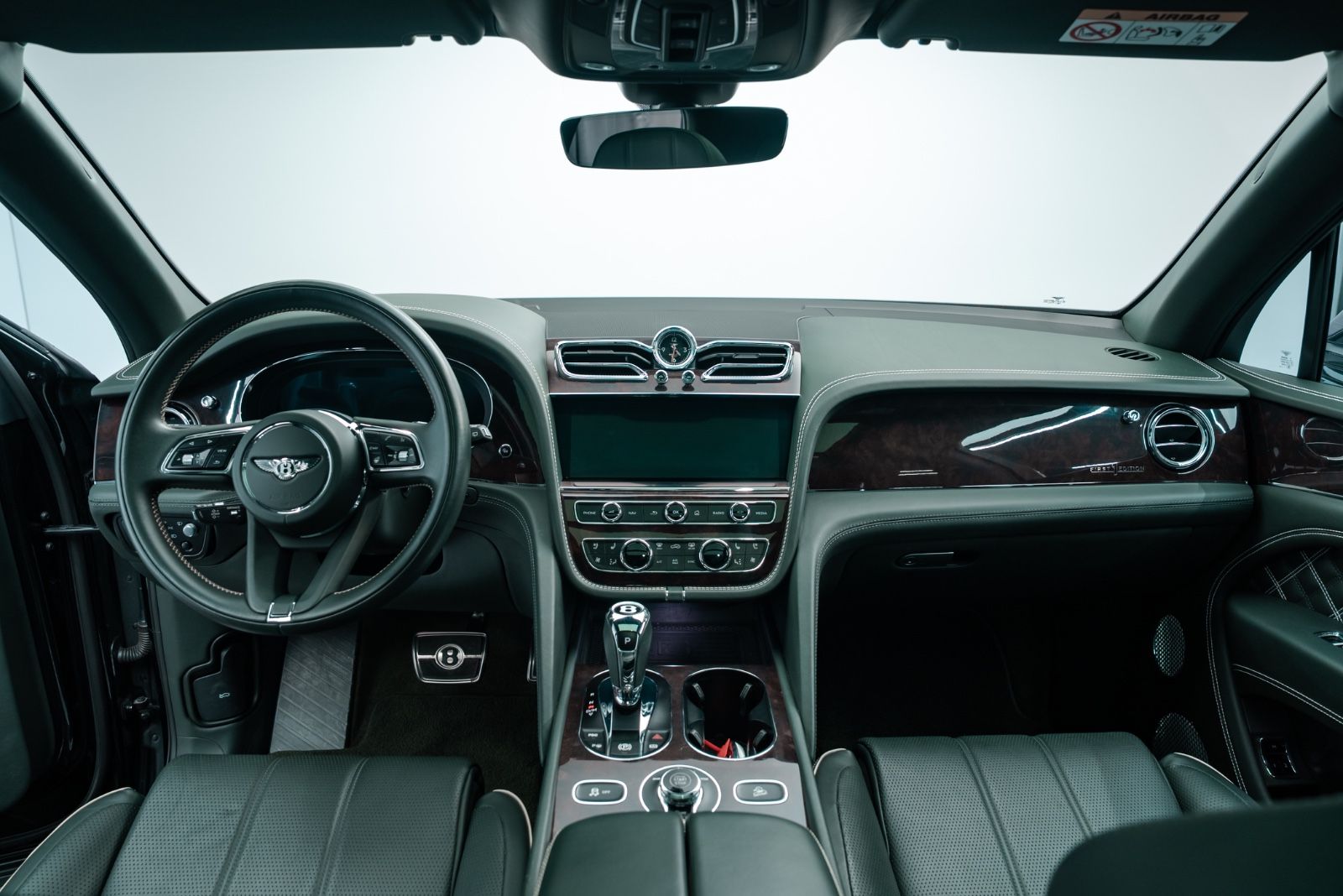 Fahrzeugabbildung Bentley Bentayga V8 FIRST EDITION/NAIM/TOURING SPEC