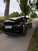 Tesla Model X 75D - - Tesla Model X aus 2018