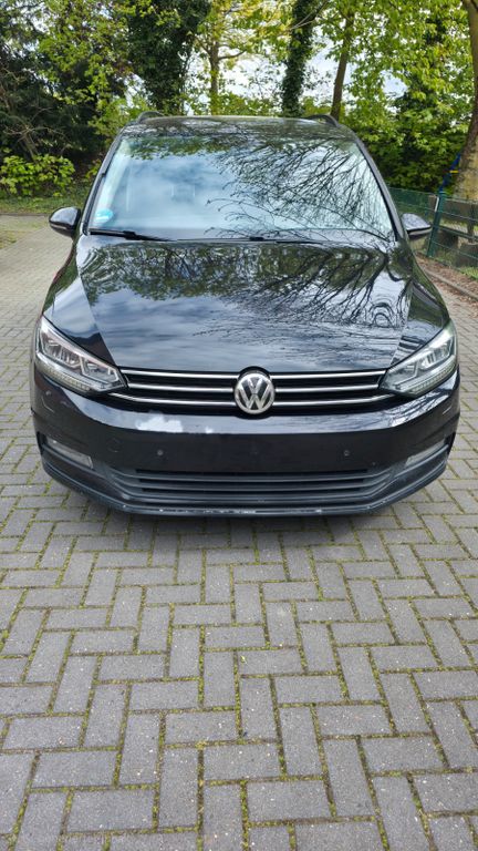 Image of Volkswagen Touran