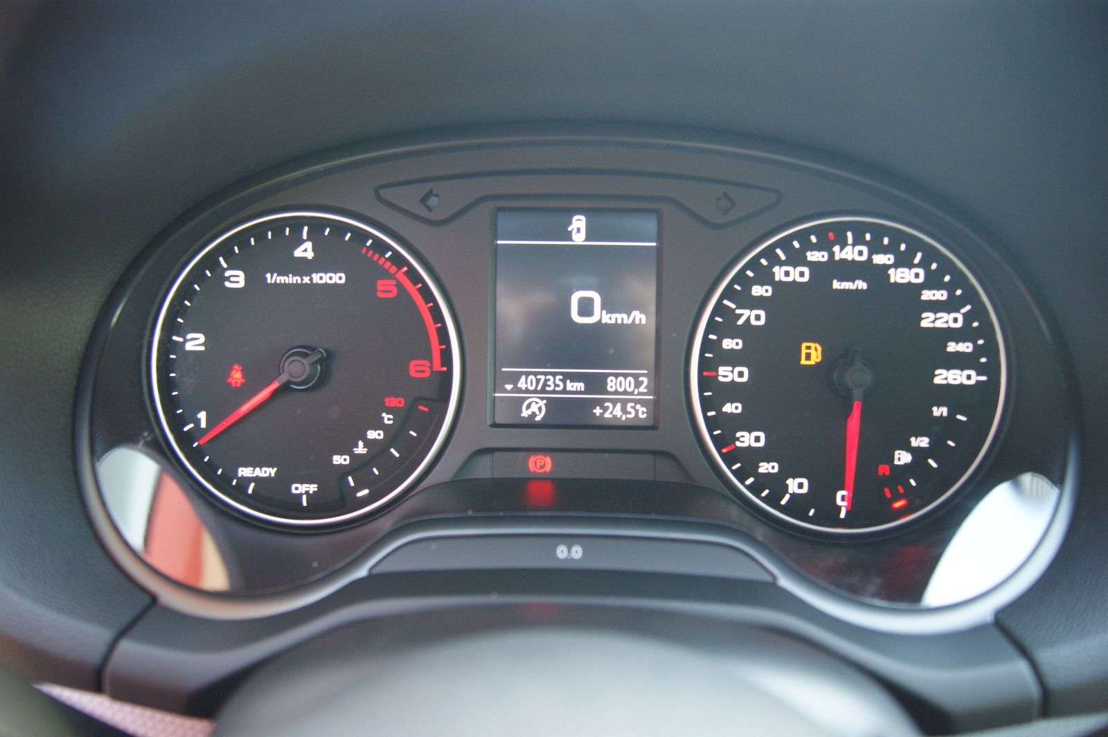 Fahrzeugabbildung Audi Q2 35 TDI design S-LINE AUDI-SOUND LED ANHZV PDC