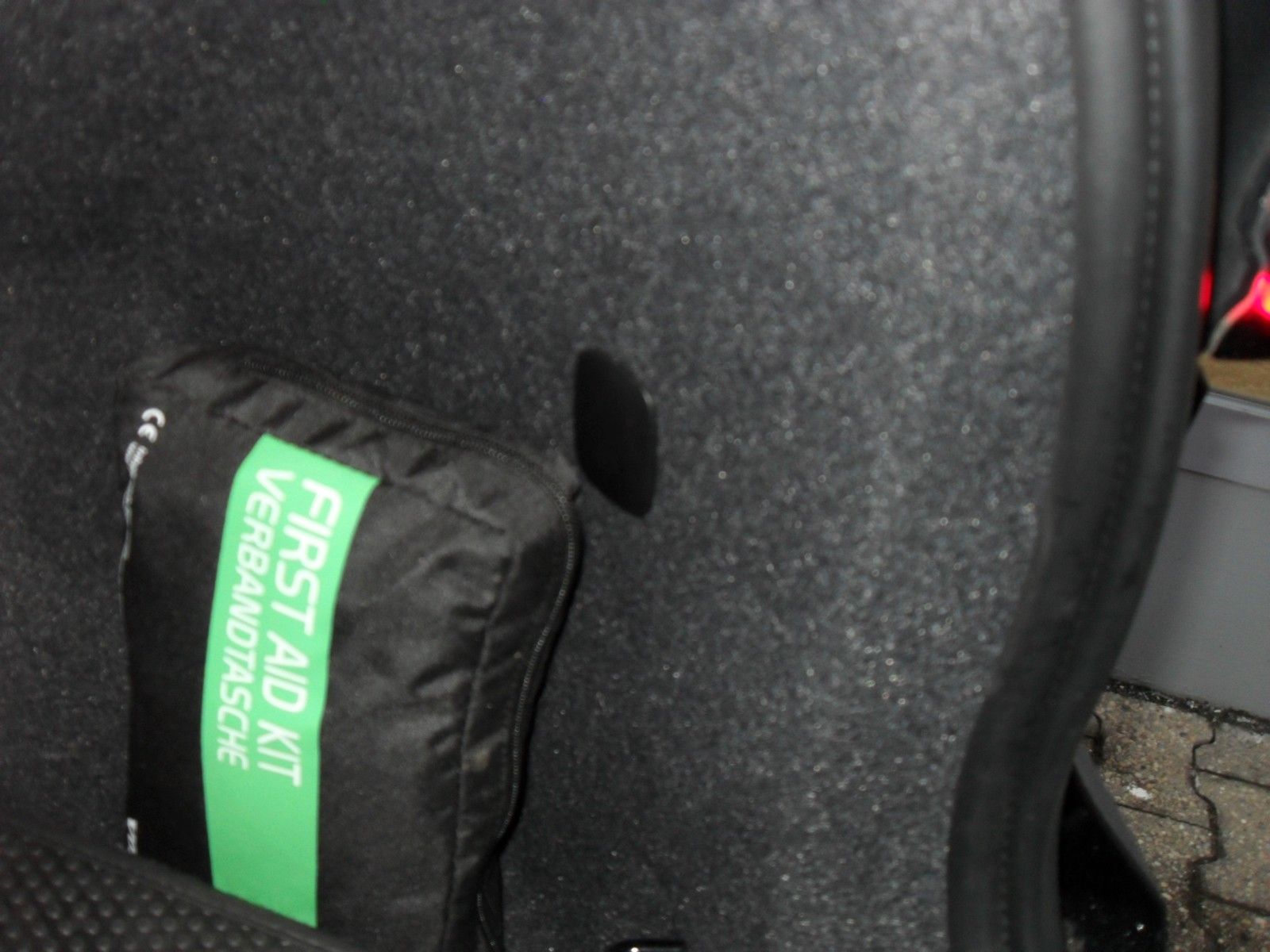 Fahrzeugabbildung Volvo C40 Core Recharge Pure Electric 2WD