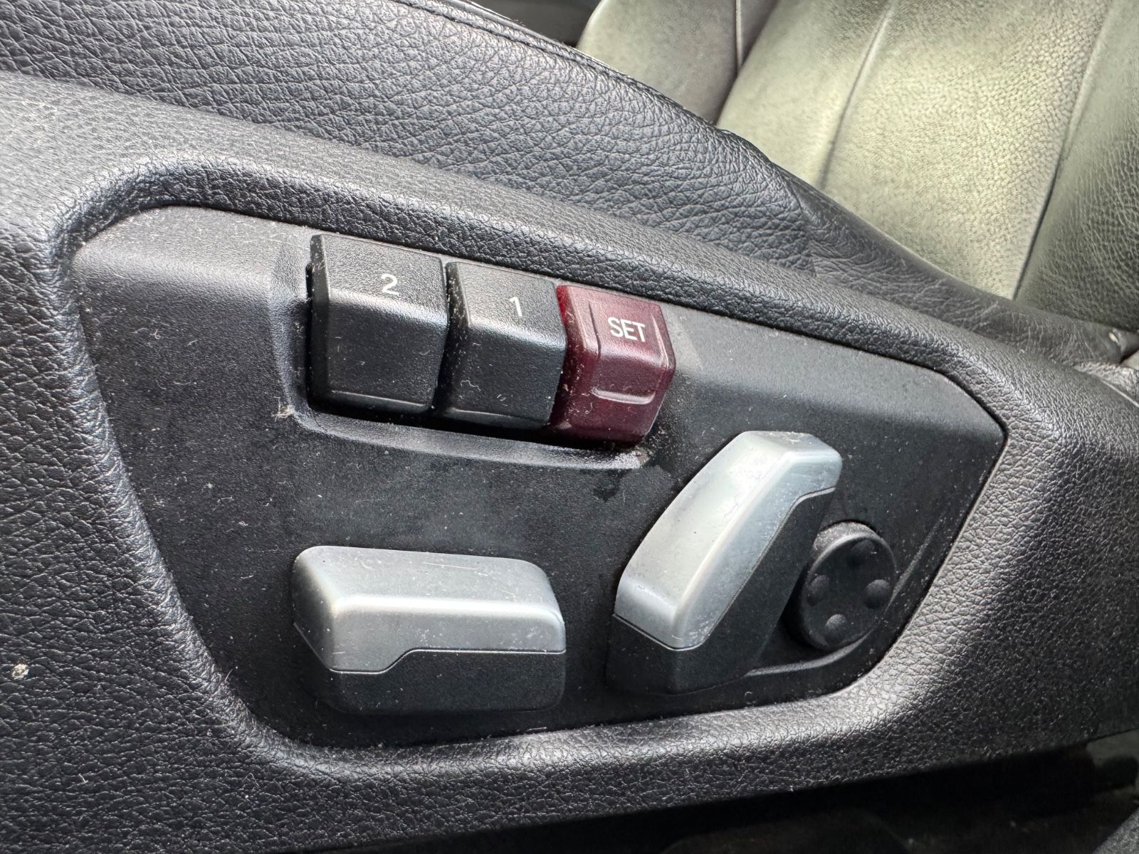 Fahrzeugabbildung BMW 430d xDrive Gran Coupé NAVI*LEDER*BI-XENON*LED