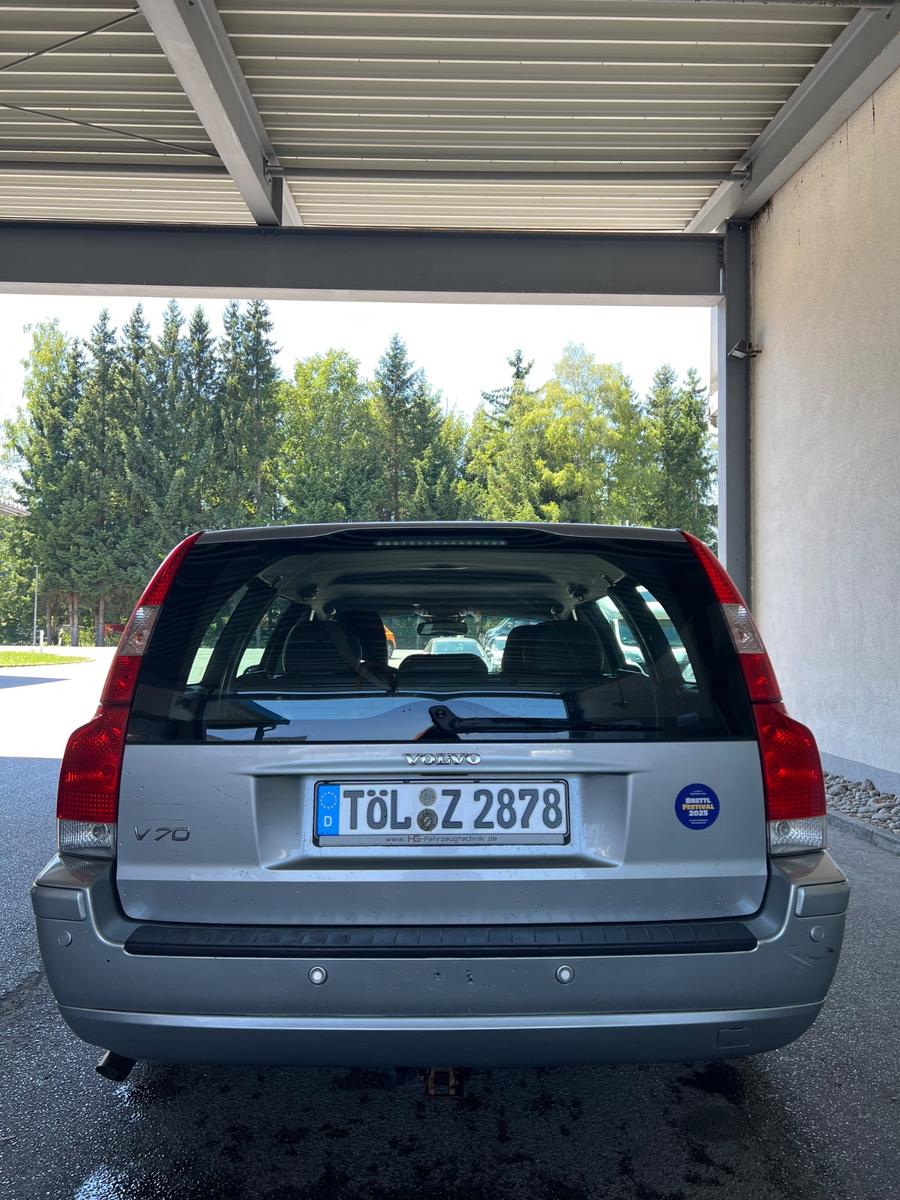 Volvo V70 2007 — interior