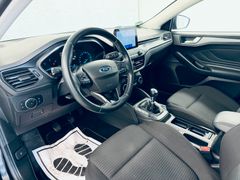 FORD Focus Titanium X*SCHECKHEFT*ACC*PDC*LED*AHK