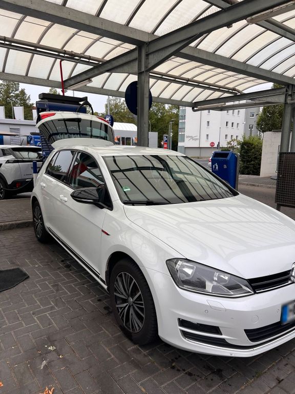 Image of Volkswagen Golf
