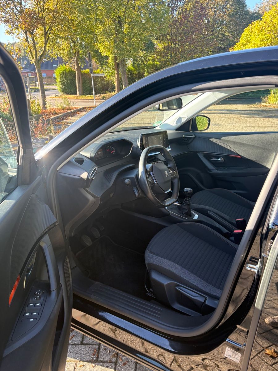Foto 5 von PEUGEOT 2008