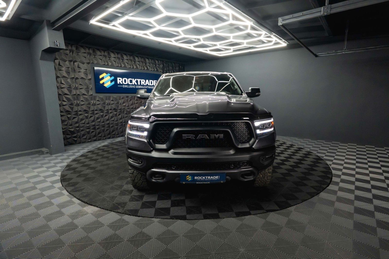 Fahrzeugabbildung Dodge RAM 3.0 V6 EcoDiesel 4x4 REBEL OFFROAD AXLE LOCK