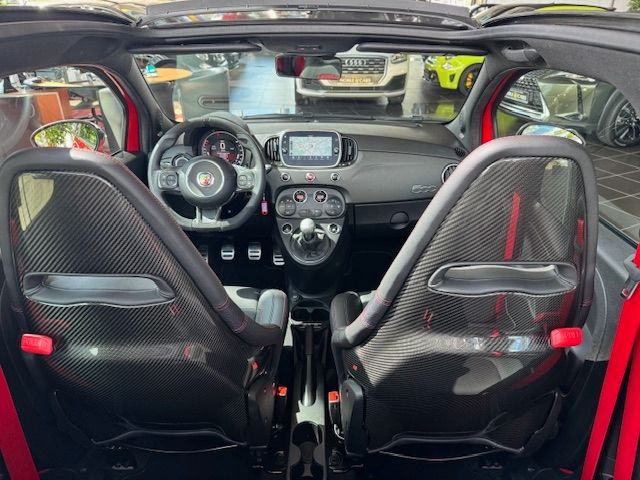 Fahrzeugabbildung Abarth 595C  Esseesse Estetico BEATS AKRAPOVIC