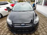Ford Focus Lim. Titanium/Euro 5 - Ford Focus aus 2011 mit Diesel-Antrieb