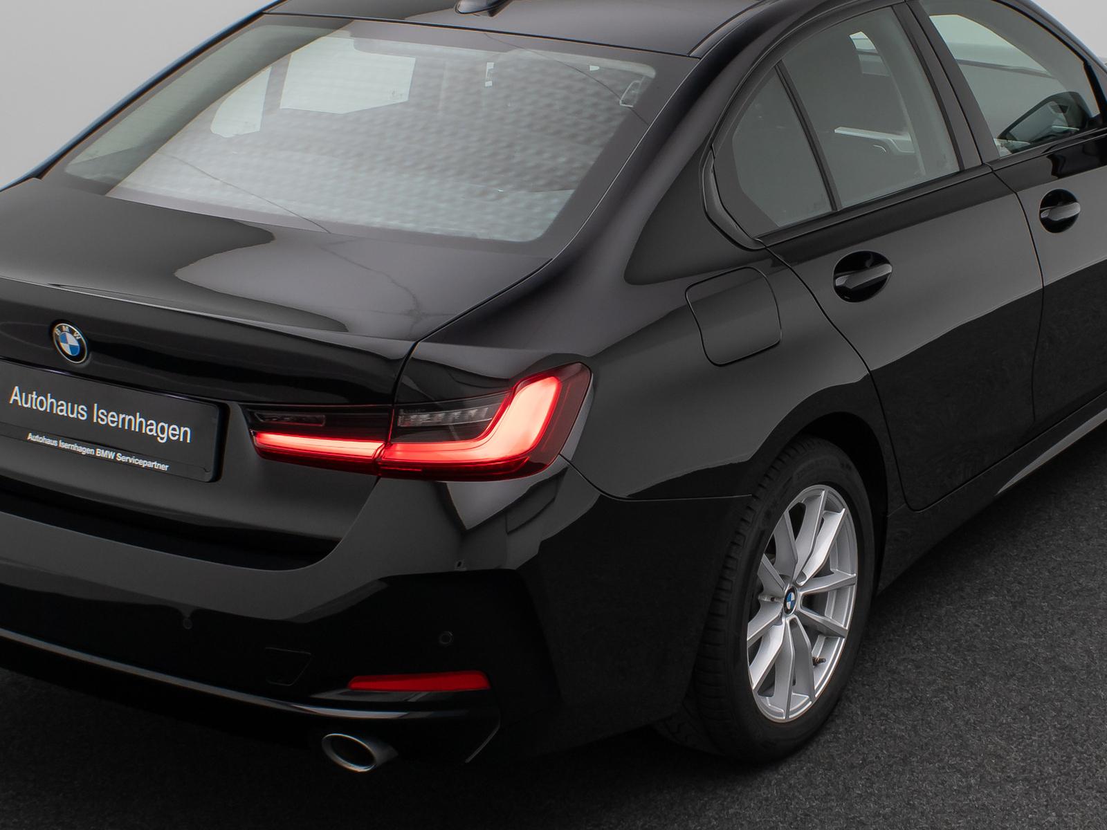 BMW 318i GeschwindigRe DAB PDC CockpitPlus Widscreen