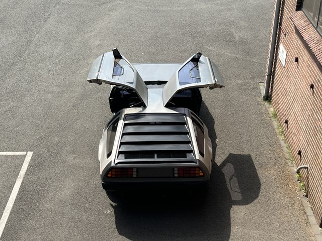 DeLorean dmc
