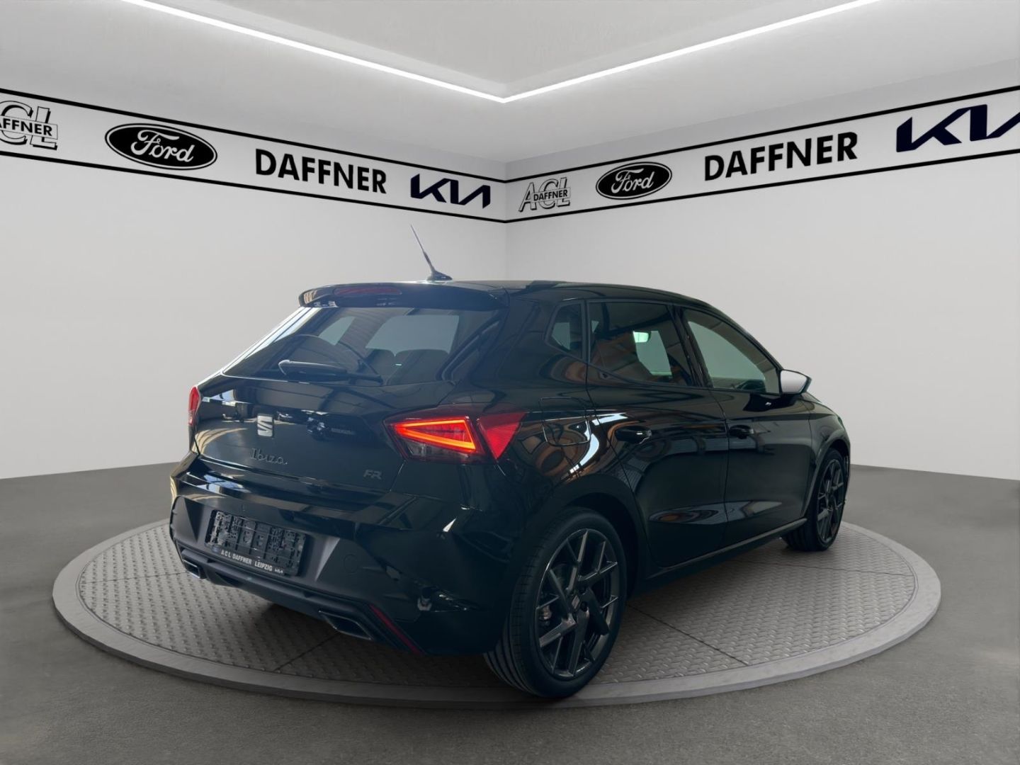 Fahrzeugabbildung SEAT Ibiza 1.0 TSI 85 kW FR Navi Dig. Cockpit LED ACC
