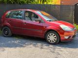 Ford Fiesta Ghia 1.4*TÜV 04/2028*Wenig Km*Klima*Alu* - gebrauchte Ford Fiesta aus dem Jahr 2002